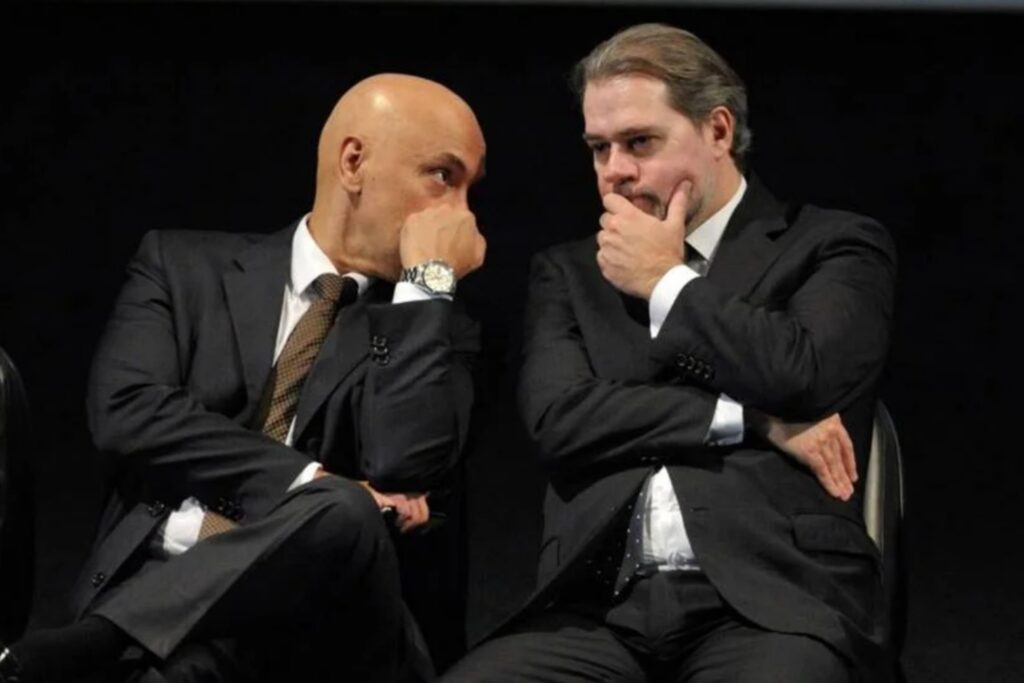 randolfe-evita-avaliar-condutas-de-toffoli-e-moraes-no-caso-master