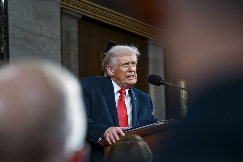 trump-diz-que-os-eua-destruiram-58-navios-da-marinha-iraniana