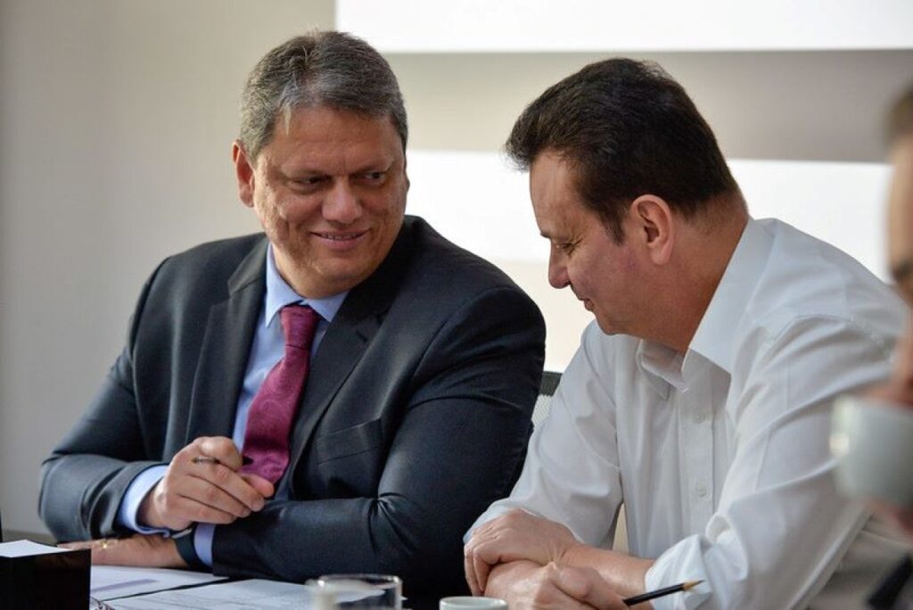 lideres-do-psd-na-alesp-sob-gestao-tarcisio-deixam-partido-de-kassab