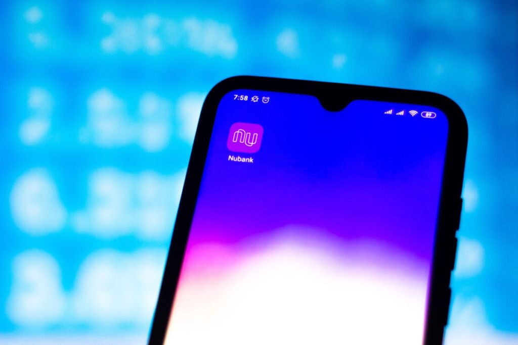 nubank:-analise-para-bloquear-conta-com-r$-2-milhoes-durou-14-minutos