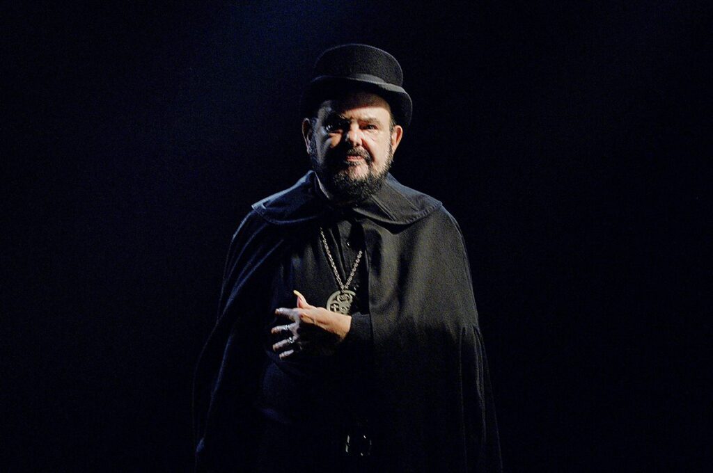 os-90-anos-de-ze-do-caixao:-familia-celebra-legado-de-jose-mojica-marins