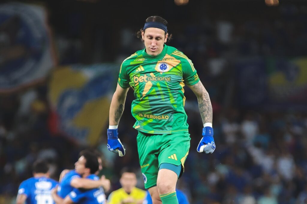 cassio,-do-cruzeiro,-se-pronuncia-apos-ter-grave-lesao-constatada