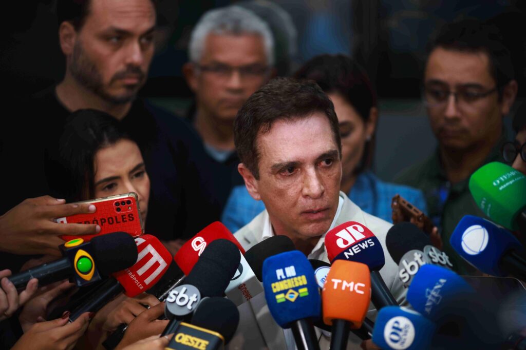 medico-detalha-saude-de-bolsonaro:-“extensao-da-pneumonia-e-maior”