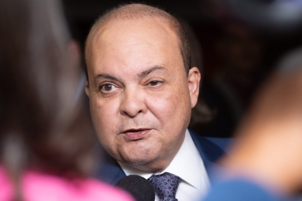 ibaneis-diz-que-problemas-no-gdf-saude-serao-resolvidos-em-breve.-veja-video