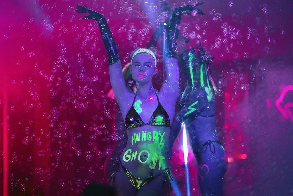 elle-fanning-revela-que-criou-onlyfans-durante-preparacao-para-papel