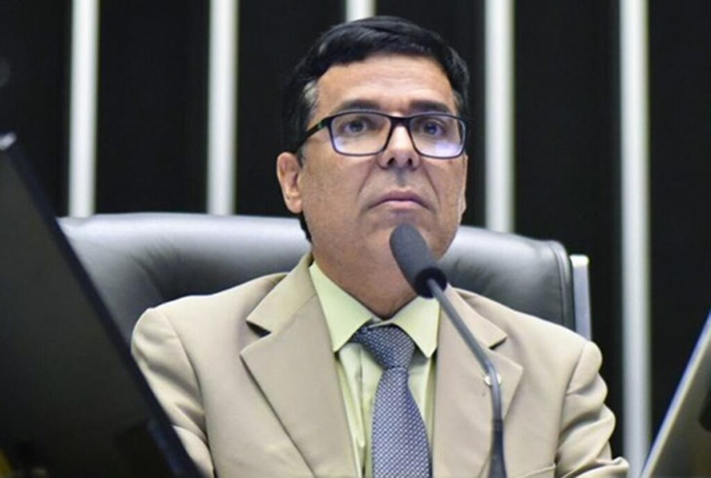 morre,-aos-58-anos,-professor-paulo-fernando,-ex-deputado-do-df