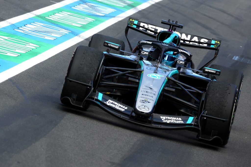 f1:-mercedes-busca-coroar-fim-de-semana-perfeito-no-gp-da-china