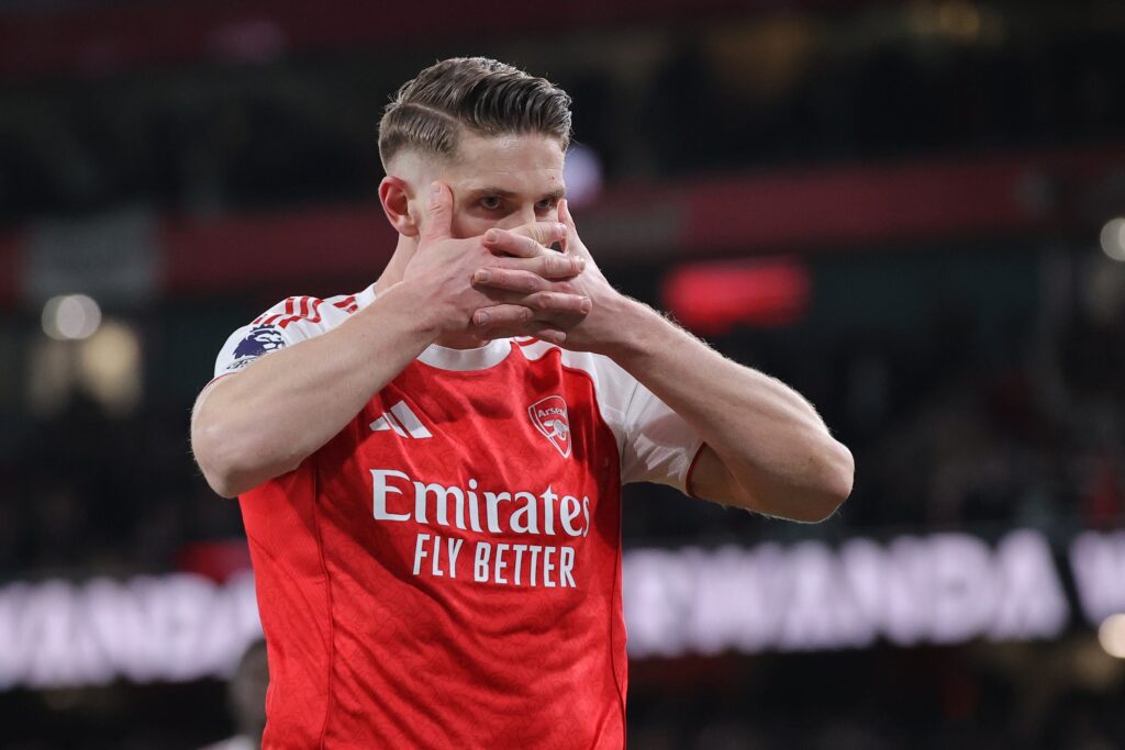 arsenal-marca-duas-vezes-no-fim-e-vence-o-everton-pela-premier-league