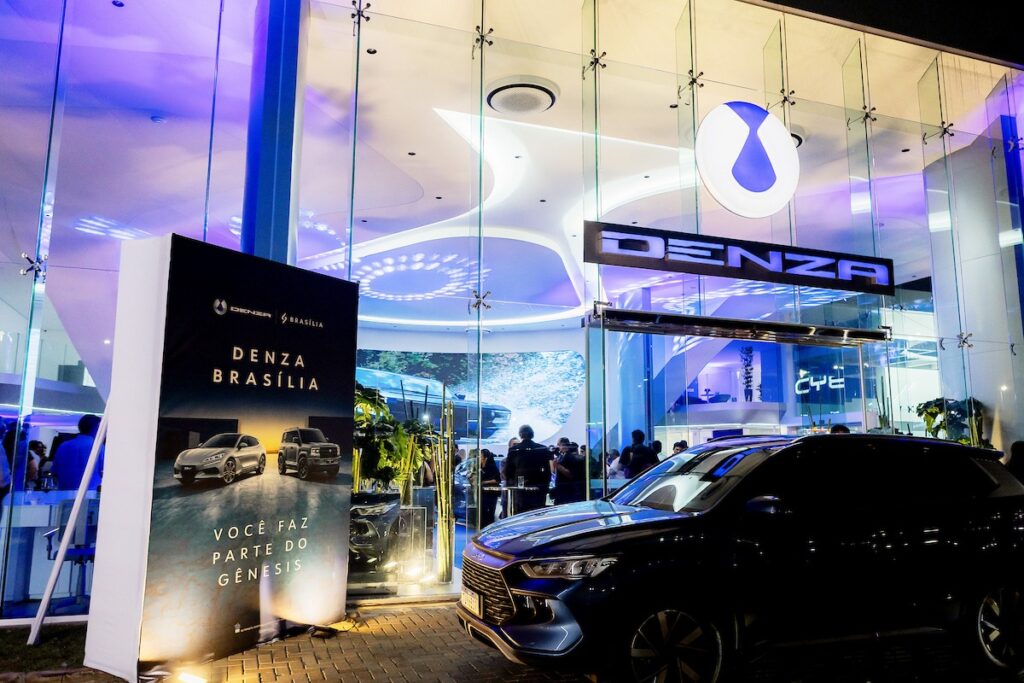 denza-inaugura-maior-loja-do-pais-e-anuncia-recarga-ultrarrapida