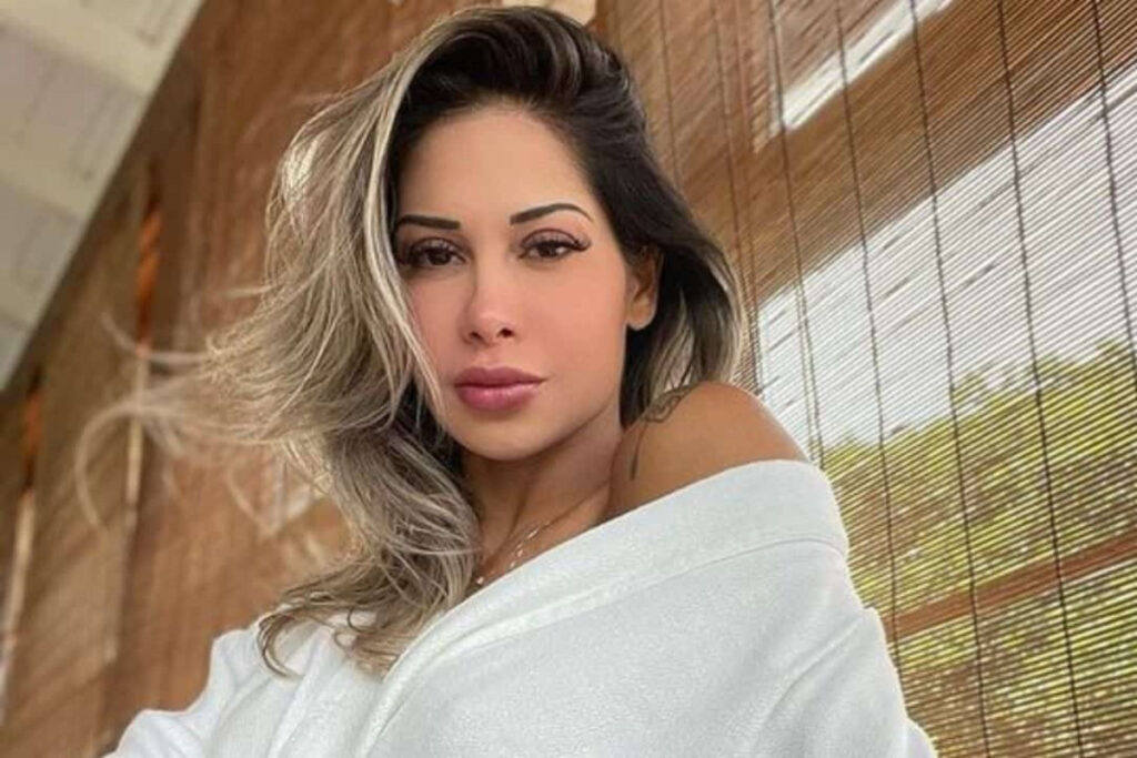 maira-cardi-se-defende-em-processo-envolvendo-morte-de-mae-de-youtuber