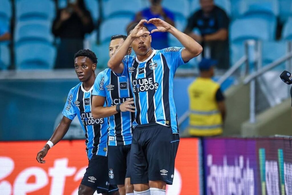 brasileirao:-saiba-onde-assistir-ao-jogo-entre-gremio-x-chapecoense