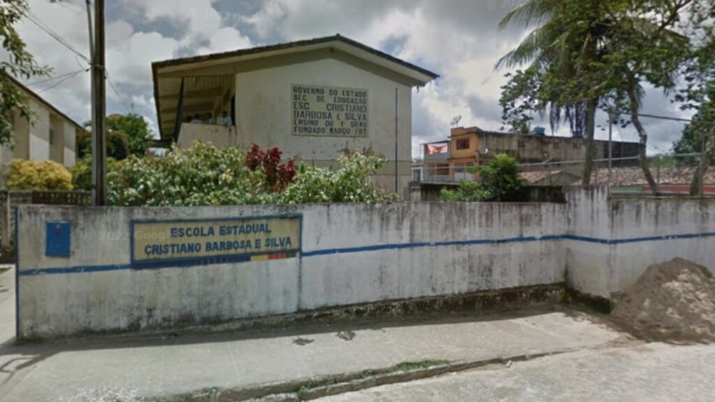 adolescente-esfaqueia-estudantes-dentro-de-escola-em-pernambuco