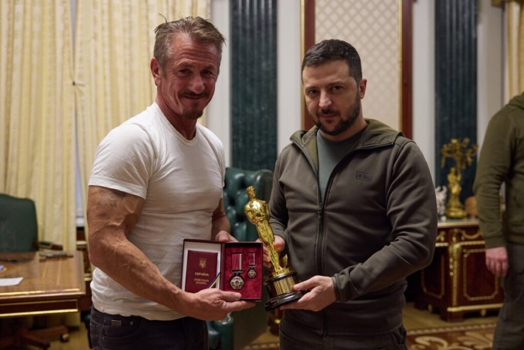 a-relacao-de-sean-penn-com-zelensky-por-tras-da-ausencia-no-oscar