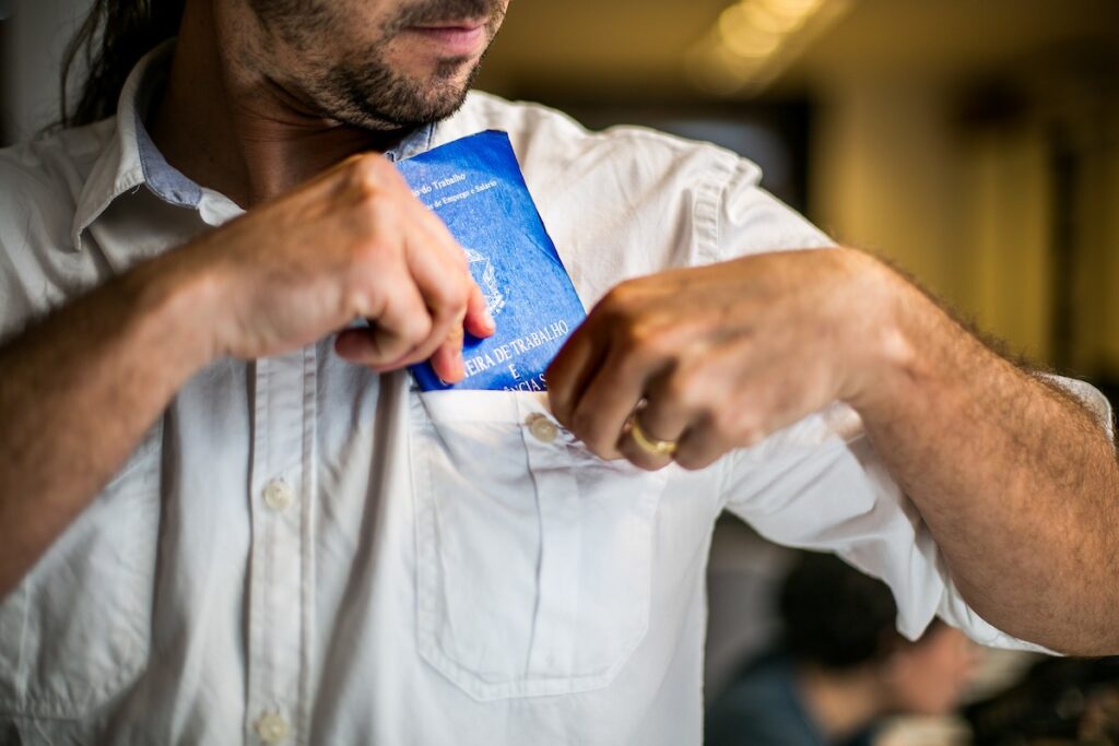 emprego:-df-tem-698-vagas-nesta-terca-com-salarios-de-ate-r$-3,8-mil