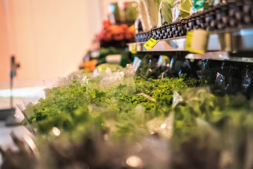 mulher-processa-supermercado-apos-funcionario-chama-la-de-“vampira”