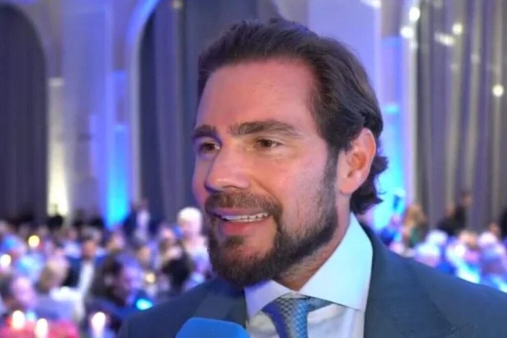 fundo-ligado-ao-pcc-enviou-r$-180-milhoes-a-empresa-que-pagava-sicario