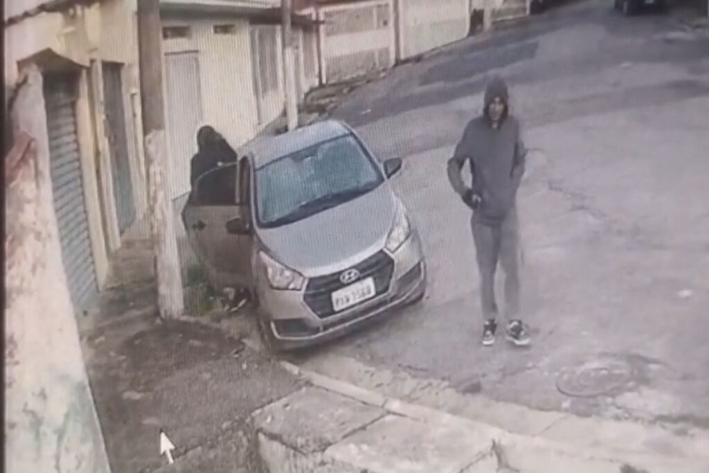 criminosos-invadem-casa,-sequestram-vitima-e-a-libertam-apos-quase-5h.-veja-video