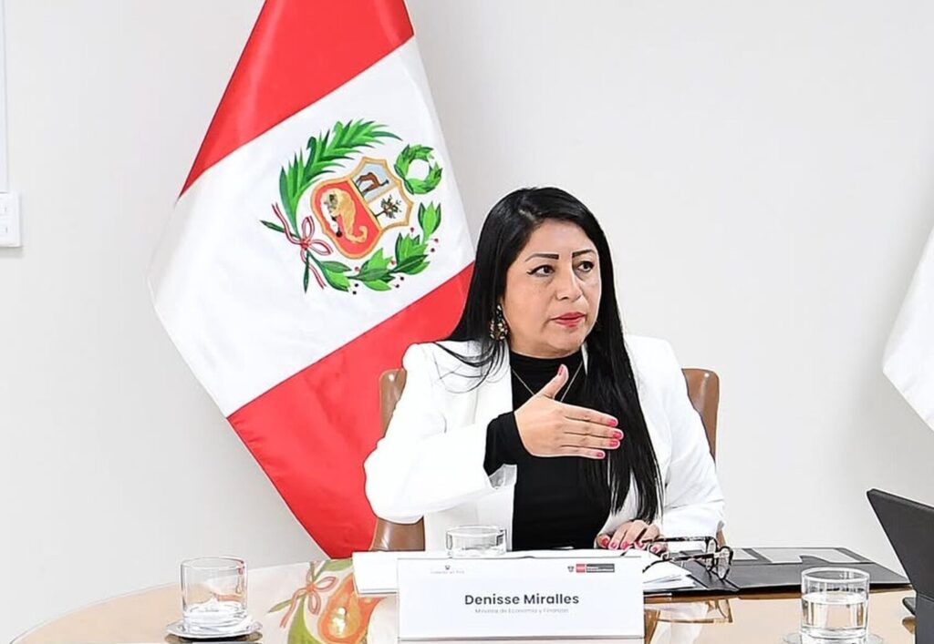 premie-do-peru-renuncia-tres-semanas-apos-assumir-o-cargo