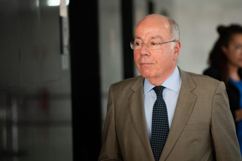 vieira-diz-que-governo-acompanha-situacao-de-cuba-“com-todo-interesse”