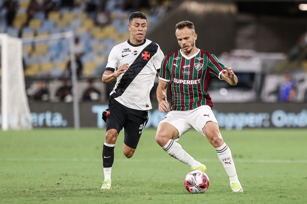 vasco-e-fluminense-fazem-o-terceiro-classico-dos-gigantes-da-temporada