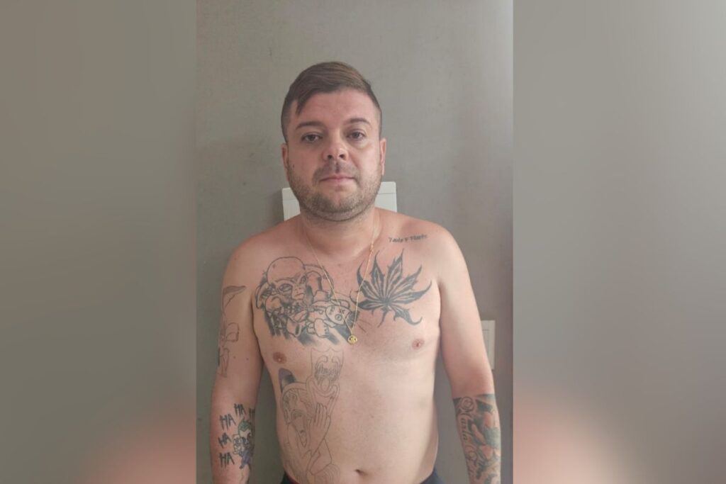 “jeep-do-pitty”:-carro-de-traficante-ocultava-drogas-em-cofres.-video