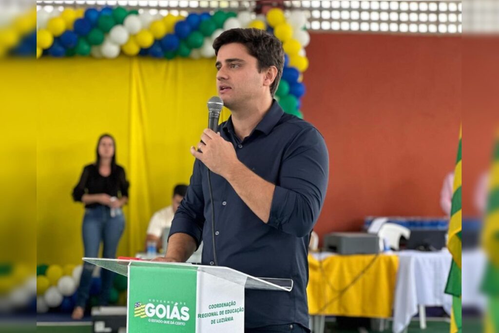 prefeito-de-luziania-e-condenado-em-r$-20-mil-por-propaganda-irregular