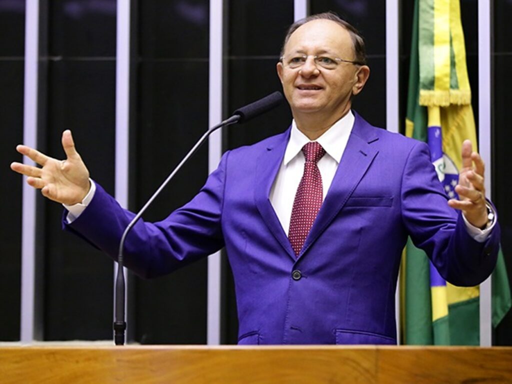 camara-instala-e-elege-presidente-da-comissao-de-educacao