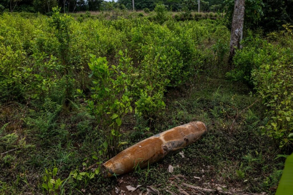 petro-diz-que-bomba-encontrada-na-fronteira-e-do-exercito-equatoriano