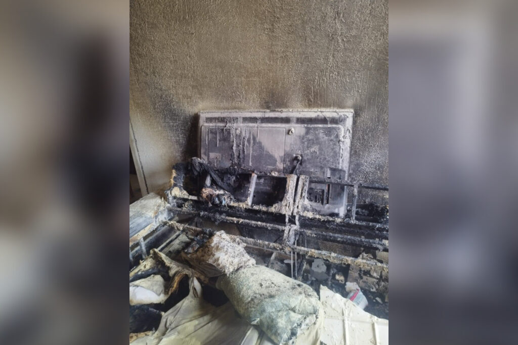 brincadeira-com-isqueiro:-casa-pega-fogo-em-jf