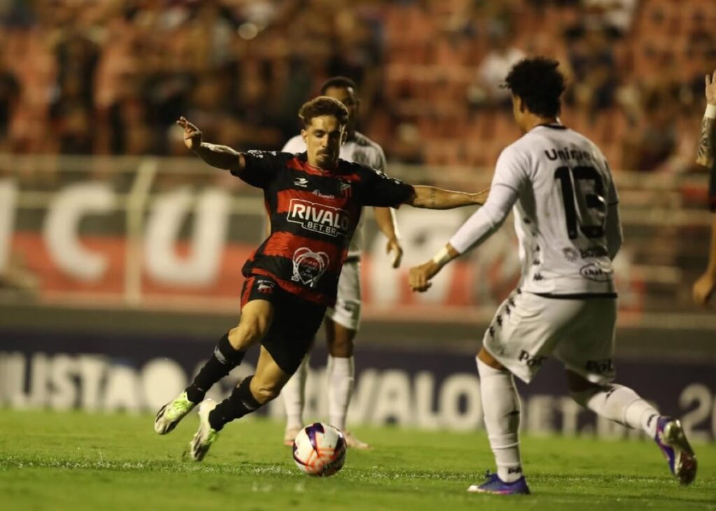 com-um-jogador-a-menos,-ituano-segura-empate-com-o-xv-de-piracicaba