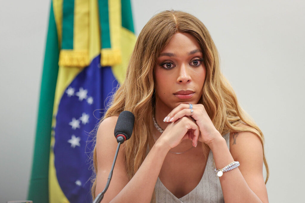 84%-rejeitam-erika-hilton-na-comissao-da-mulher,-diz-pesquisa-realtime