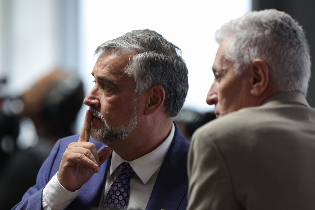 cpmi-do-inss:-ex-ministro-de-lula-prepara-relatorio-final-alternativo