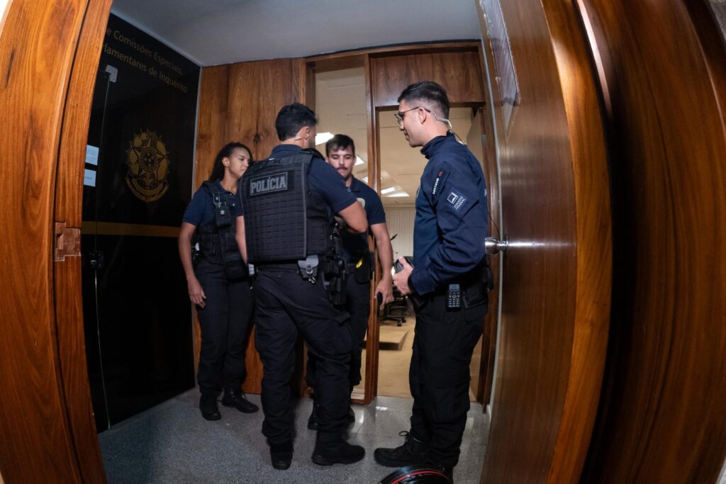 pf:-retirada-dos-dados-de-vorcaro-da-sala-cofre-na-cpmi-durou-5-horas