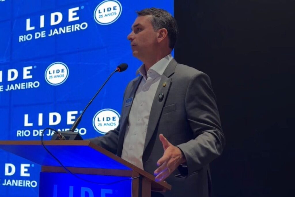 flavio-participa-de-evento-do-grupo-empresarial-de-doria-e-ataca-lula