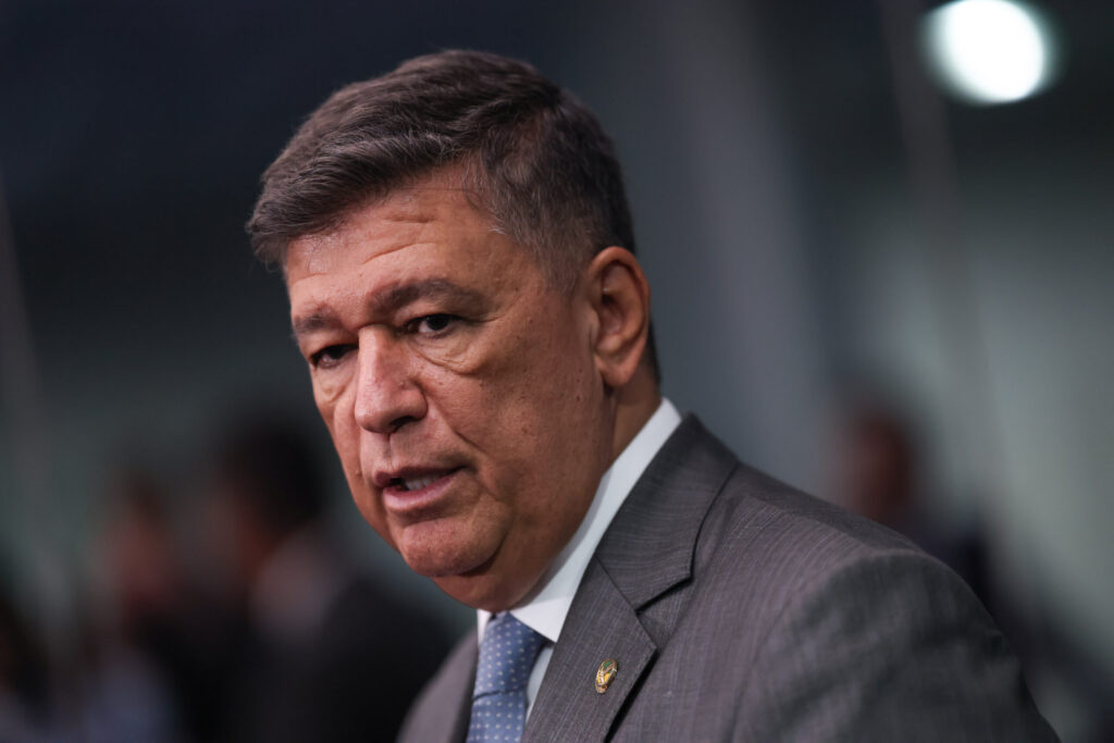 viana-da-prazo-para-stf-dizer-quem-usou-numero-funcional-com-vorcaro