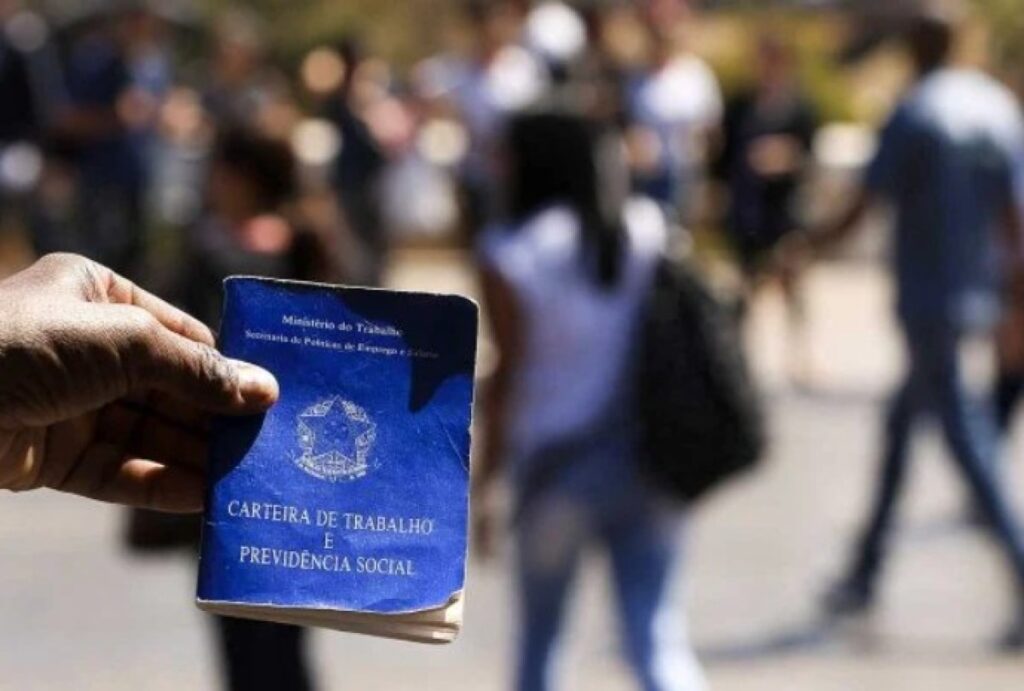 df-fecha-a-semana-com-960-vagas.-salarios-chegam-a-r$-3,5-mil