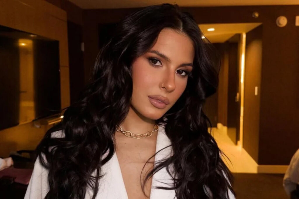 ana-castela-faz-desabafo-enigmatico:-“deus-me-livrou”