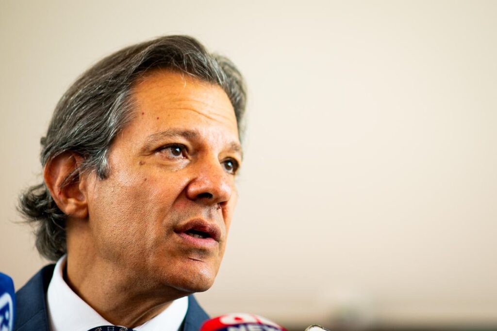 haddad-relembra-a-chamada-“mancha”-de-tarcisio-como-forasteiro-na-largada-para-2026