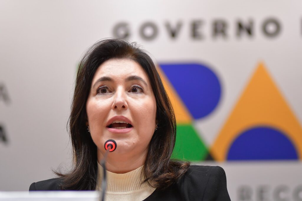 simone-tebet-deixa-mdb-e-se-filia-ao-psb-para-disputar-senado-em-sp