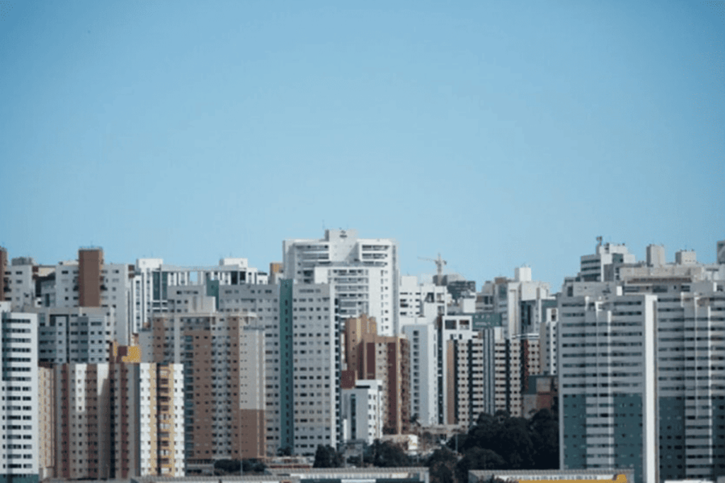 nu-e-armado:-homem-pelado-e-preso-apos-causar-panico-em-aguas-claras