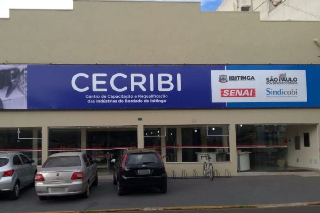 funcionario-publico-e-preso-apos-tentar-filmar-mulheres-em-banheiro