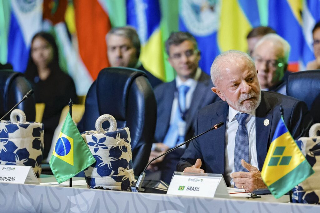 lula-cancela-participacao-na-cupula-celac-e-e-substituido-por-vieira
