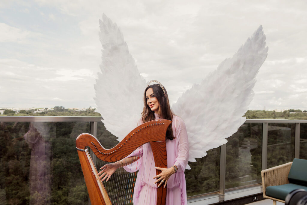 kheli-abreu-celebra-aniversario-em-festa-com-tematica-celestial