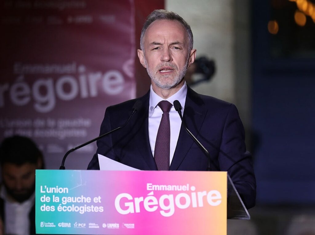 franca:-socialista-emmanuel-gregoire-e-eleito-novo-prefeito-de-paris