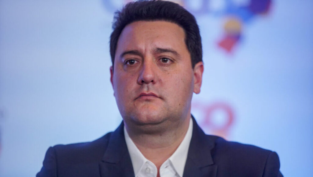 os-dois-fatores-que-mais-pesaram-na-desistencia-de-ratinho-jr.