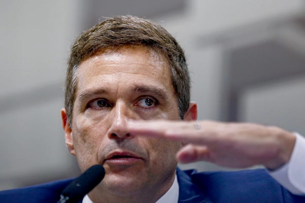 pf-investiga-se-campos-neto-se-omitiu-ou-foi-enganado-no-caso-master