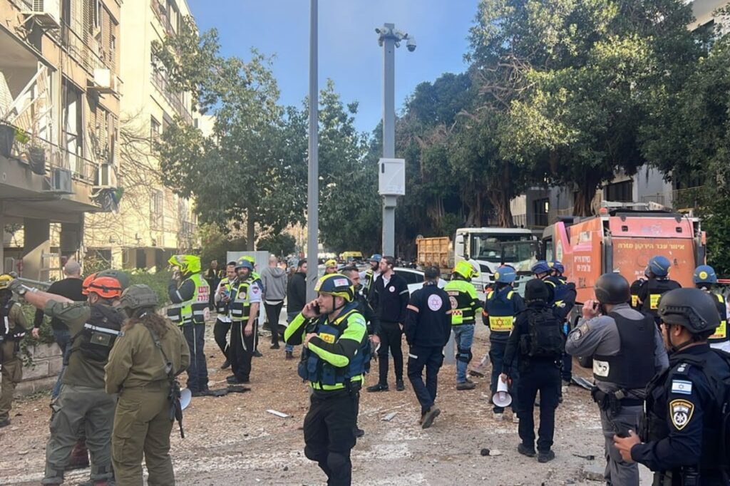 ira-lanca-misseis-em-tel-aviv-apos-trump-elogiar-negociacoes