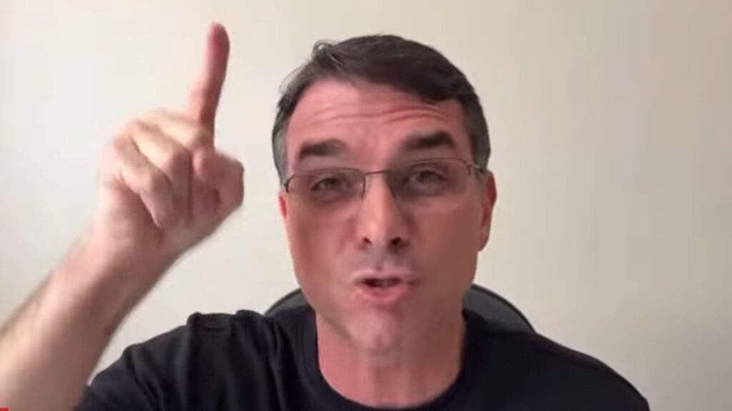 de-“novo”-e-“moderado”-flavio-bolsonaro-nao-tem-nada
