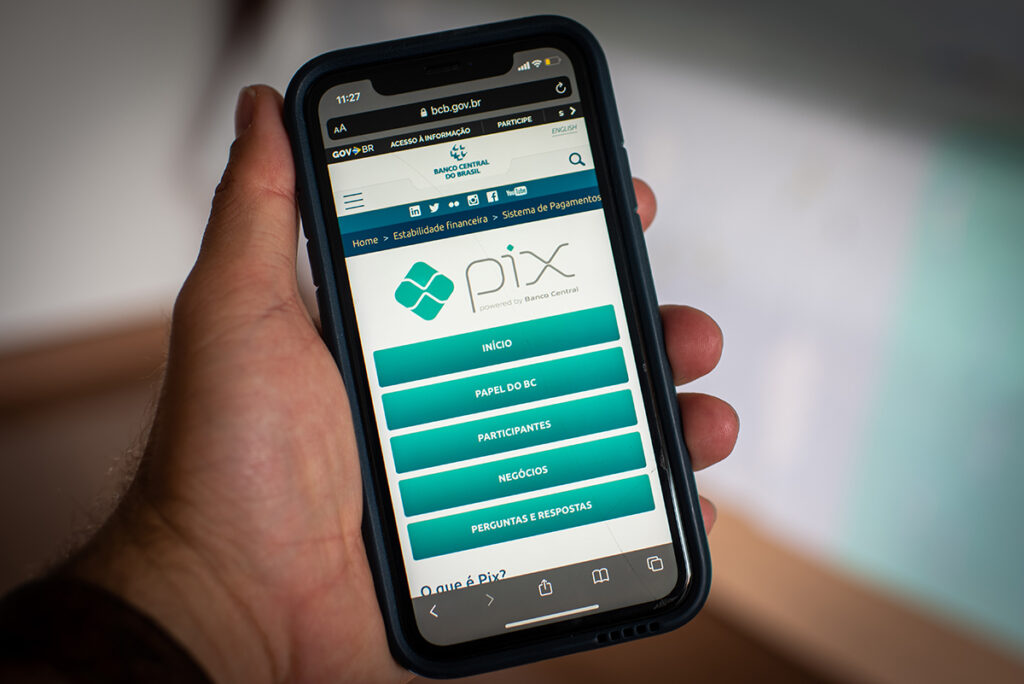 pcdf-prende-quatro-pessoas-que-aplicavam-golpe-do-falso-pix