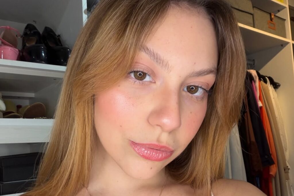 neta-de-carlos-alberto-de-nobrega-faz-25-anos-e-celebra:-“fuck-cancer”.-veja-video